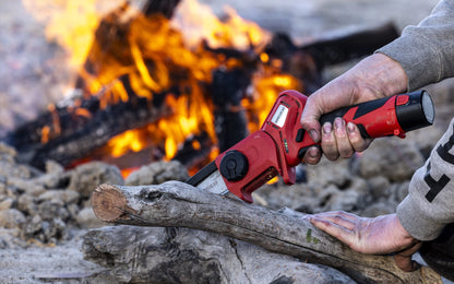 100% Cordless 12V Chainsaw